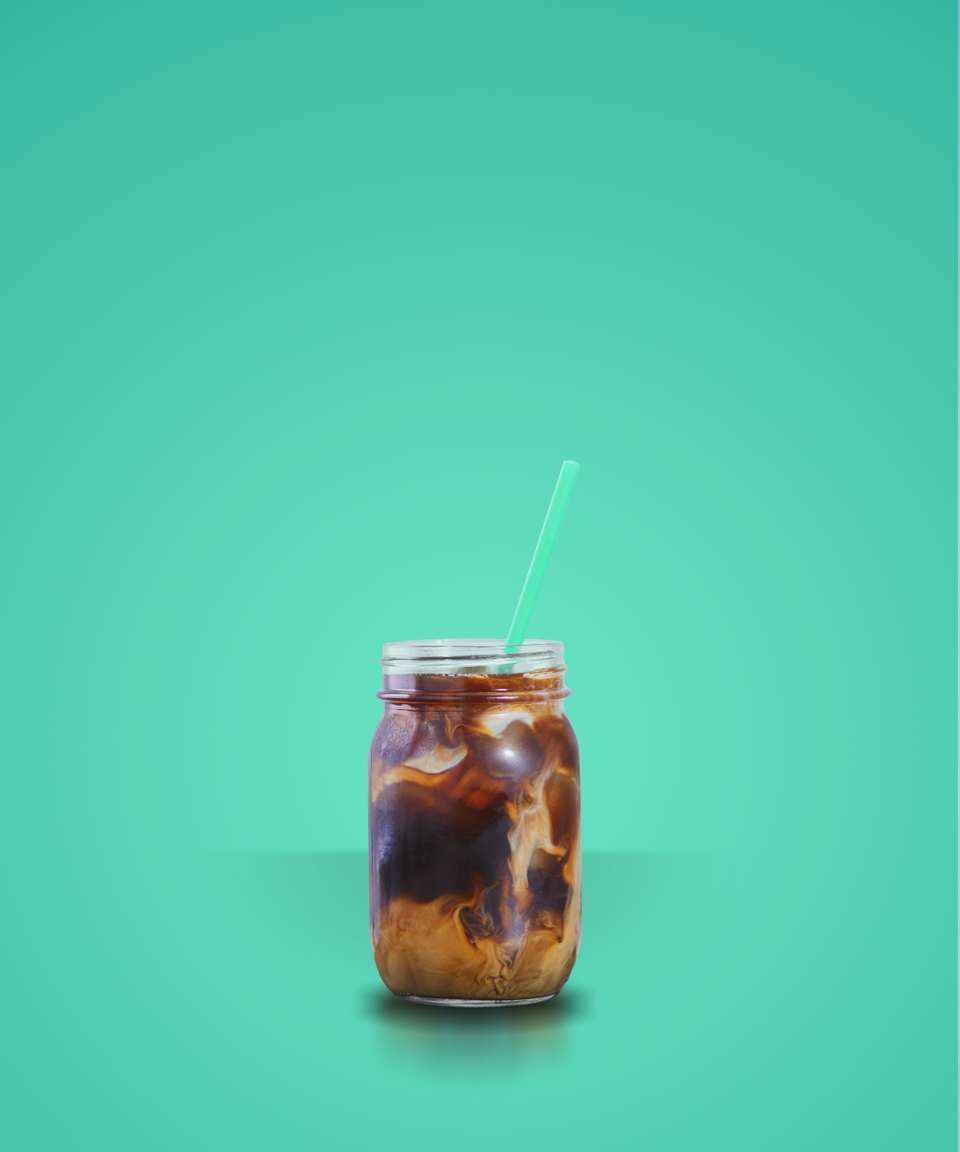 Cold brew with milk in a mason jar (small)